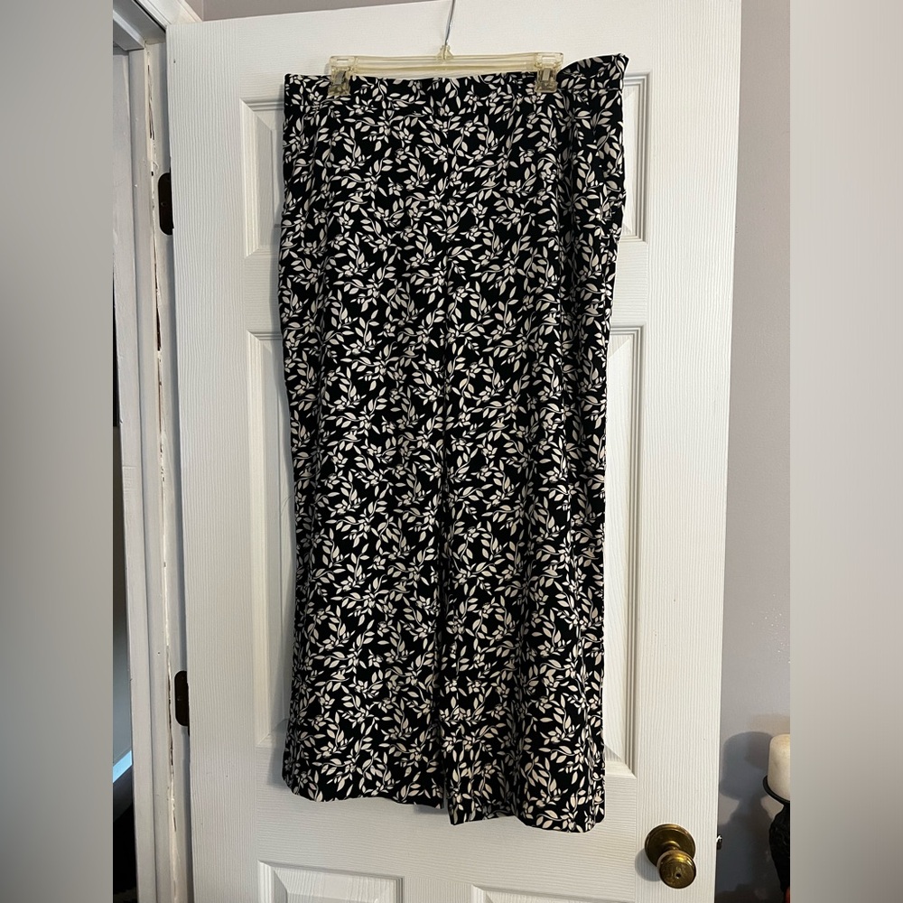 Loft Floral Pants—Size Large